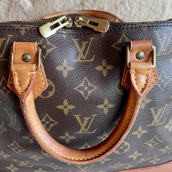 Vintage Authentic Louis Vuitton Monogram Alma - Picture 7 of 14
